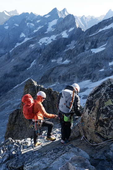 Mountaineering backpack Guide 44+6