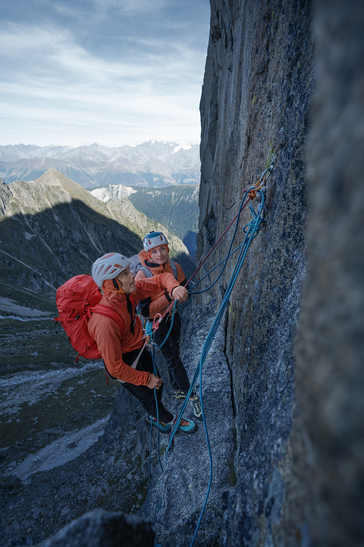 Mountaineering backpack Guide 44+6